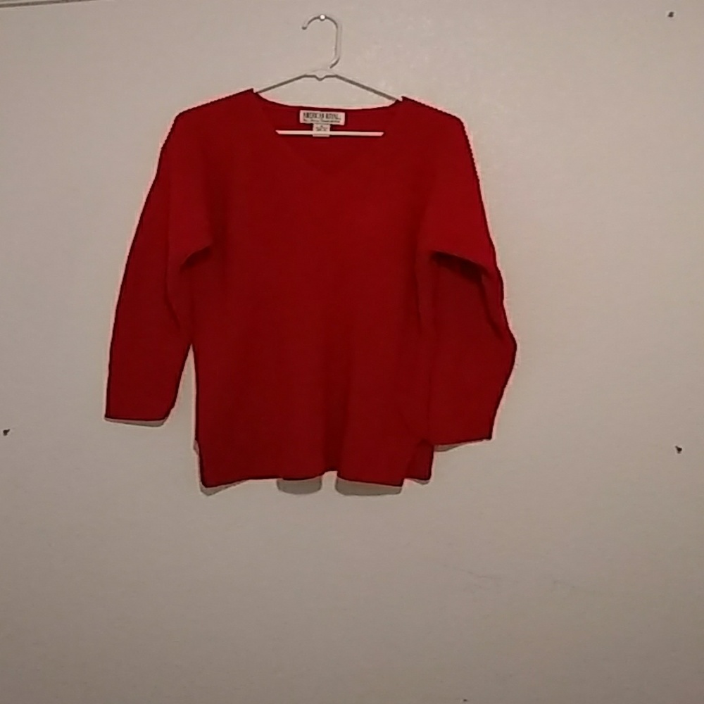 Gloria Vanderbilt sweater